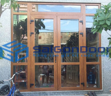 37_Cua-nhua-gia-go-la-gi-duoc-nhieu-khach-hang-quan-tam